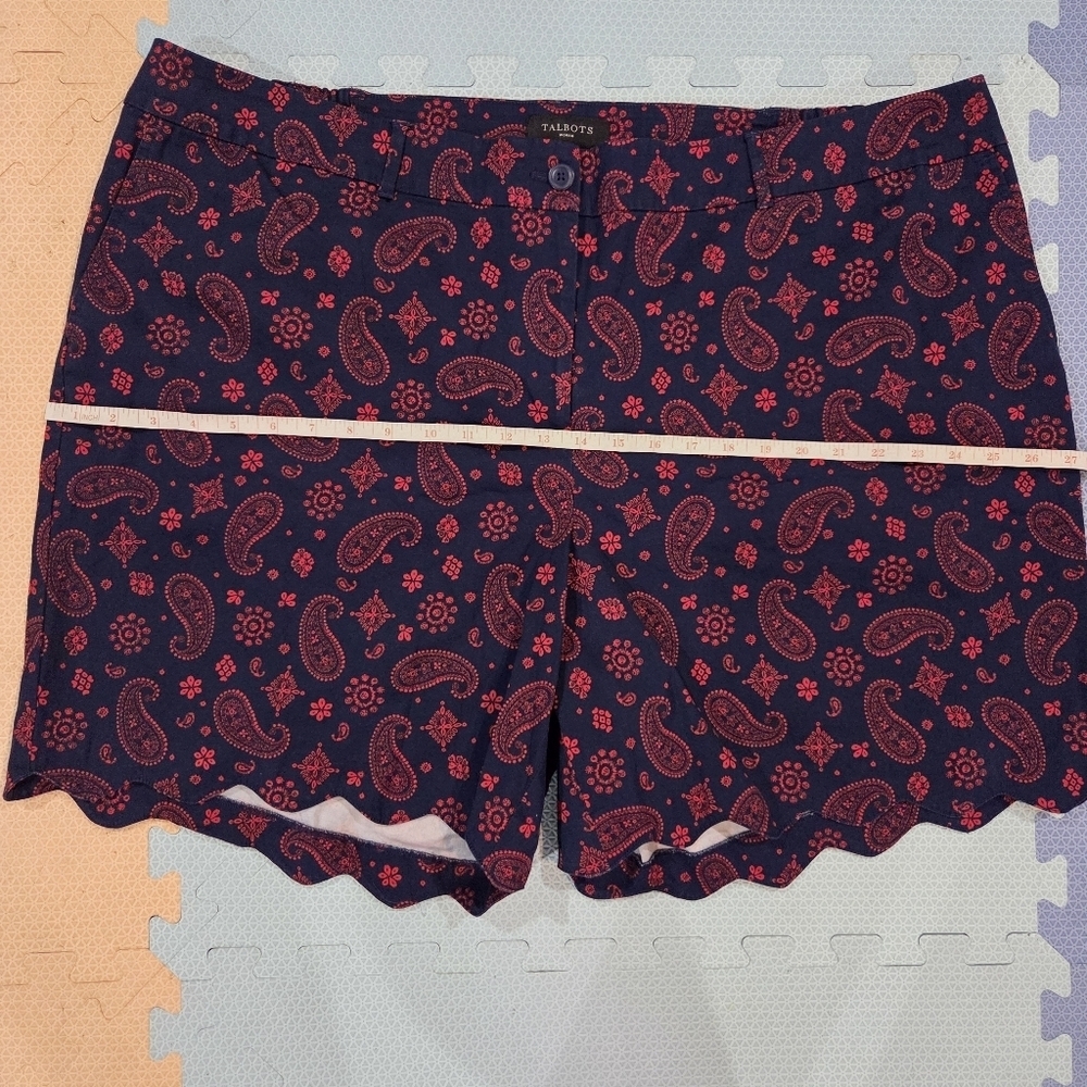 Talbots Women's Navy and Red Paisley Scallop-Trim Shorts Size 24W - Picture 5 of 12